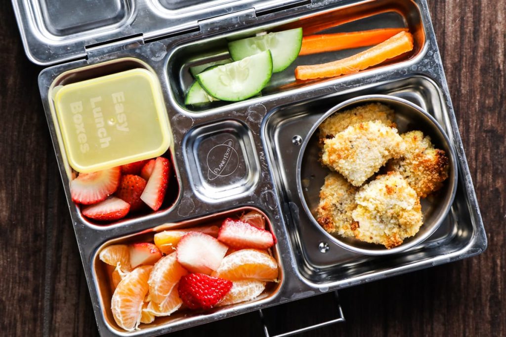 Real Food LunchBox Inspiration! Eating at school doesn't have to be complicated. Just stick to nourishing, unprocessed, real food that your kids will love and will eat.